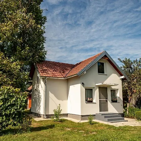 Holiday Home Navis Karlovac Exterior photo